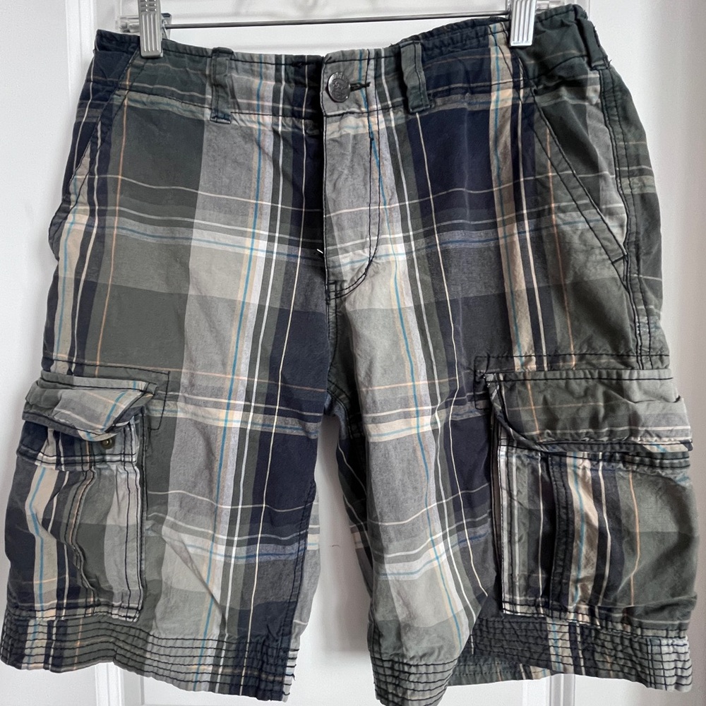 GAP Gray Olive Green Plaid Cargo Shorts Men’s Size 32 Utility Outdoor Summer